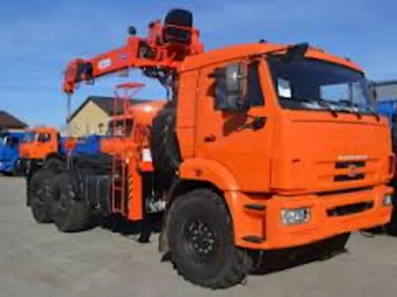 Бортовой автомобиль КамАЗ-43118 с краном-манипулятором Kanglim KS1256G