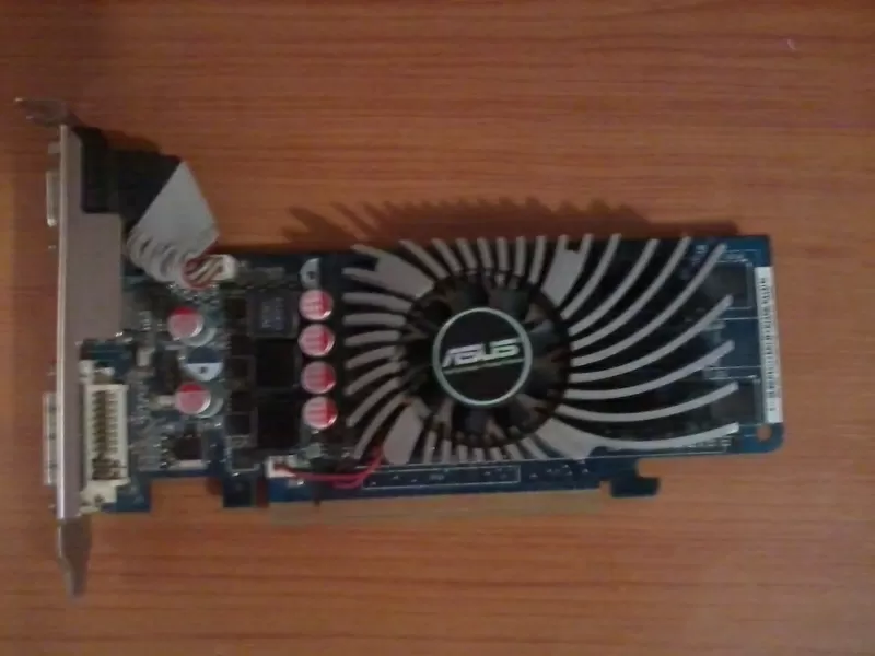 NVIDIA GeForce GT 220 1GB 