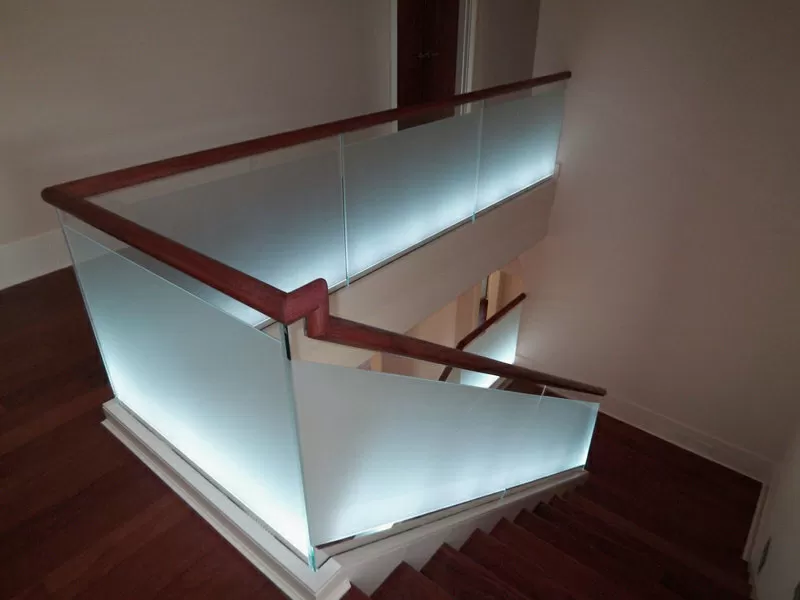 Ограждения и лестницы из стекла 7